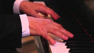 Five-Time Grammy Nominee Michael Feinstein Plays &quot;Love is Here to Stay&quot;