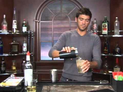 How to Make the Apple Eden Vodka Drink