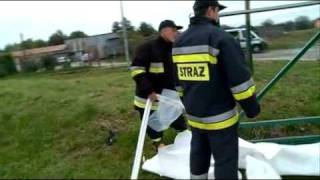 preview picture of video 'Bezpieczny Jarosław 2010 - epizod IV - zagrożenie powodziowe'