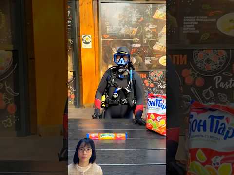 Chị gái giải cứu công viên khỏi ngập nước #shorts