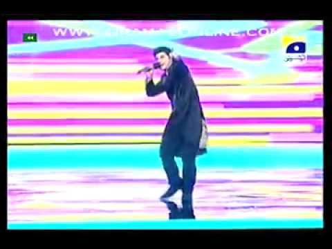 Muhammad Shoaib Dancing and Singing in Pakistan Idol