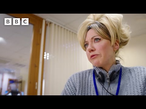 Mandy gets (and swiftly loses) a new job at a call centre 📞 | Mandy – BBC