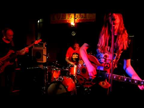 Inutero im Tonellis Leipzig am 16 01 2015 090 Copyright Rolf Götze 5