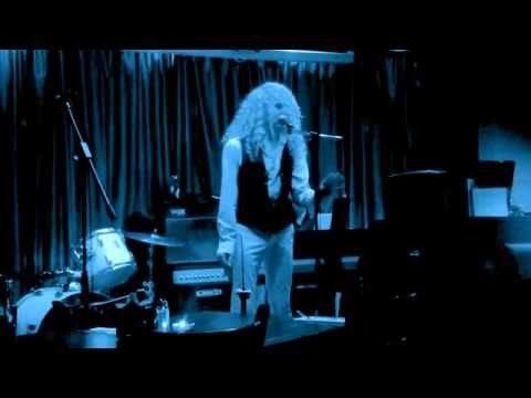 Hijo de la Luna performed by Jesse - Incomplete (big piece missing in the middle)