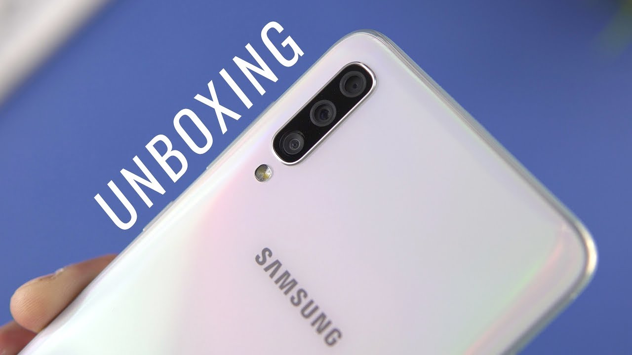 Samsung Galaxy A70 - Unboxing and Price in Pakistan