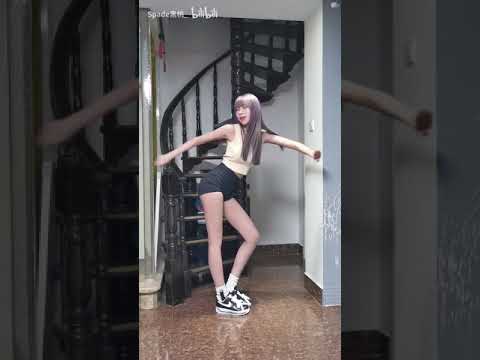 朴孝敏☆Nice Body☆绝好的身材，葡萄紫的头发