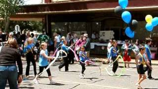 preview picture of video 'Gymnastics Club in Street Parade'