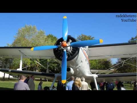 Samolot An-2 tzw. Antek - Mielec - 30.09.2012 - Foto Full HD