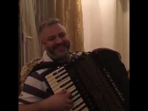 Nelutu Salam la rece - Baiatul plange intr-una