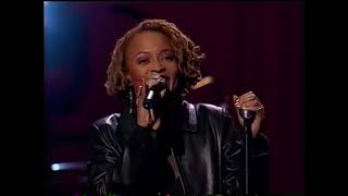 Cassandra Wilson - The Dry Cleaner from Des Moines (live Joni Mitchell tribute concert, 2000)