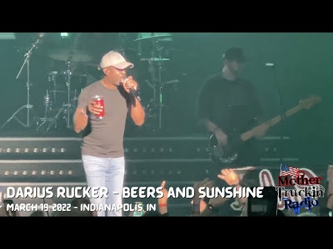 Darius Rucker sings "Beers & Sunshine" in Indianapolis on March 19, 2022