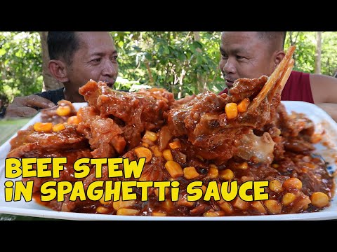 BEEF STEW IN SPAGHETTI SAUCE WITH CORN KERNEL