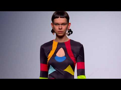 María Escote desfile MBFWM Colección Otoño Invierno 2018/19