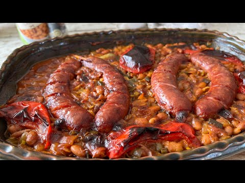 Zapečen fižol s kranjsko klobaso