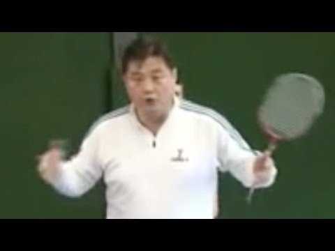 バドミントンの動きのトレーニング。どのように開始するには (Badminton Movement Training: How to Start)