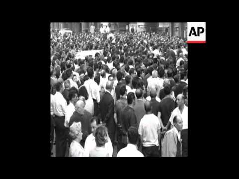 CAN 300 BODY OF PALMIRO TOGLIATTI ARRIVES TO COMMUNIST PARTY HEADQIARTERS IN ROME