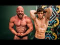 17 Jähriger Bodybuilder lässt die Hose runter!