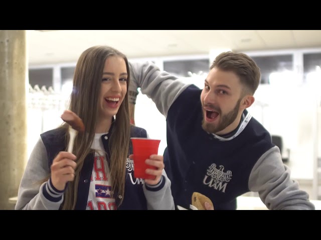 We love spring, so every year we celebrate its beginning. On 21st March, we organise game shows and parties where students wear colourful floral patterns and proudly present handmade wreaths.