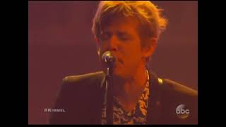 Spoon – Rainy Taxi/I Just Don't Understand | Jimmy Kimmel Live! (3/17/2015)