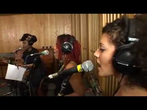 The Noisettes cover When You Were Young by The Killers in the BBC Radio 1 Live Lounge.mp4