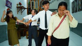 Download lagu The father burst into tears as he witnessed his daughter and son arguing fiercely about Tieu Vy. mp3 Download lagu The father burst into tears as he witnessed his daughter and son arguing fiercely about Tieu Vy. mp3