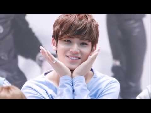 Seventeen's Cute And Hot Photo Moments (Me!Me!Me!)