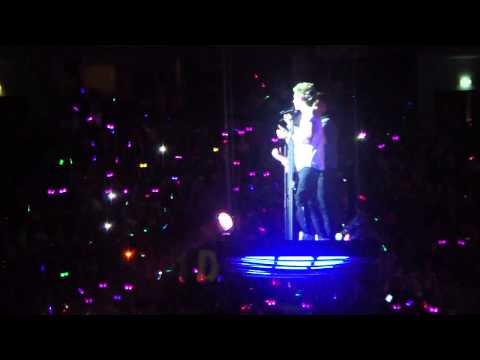 one direction- last first kiss- lisbon, portugal (26/5/2013)