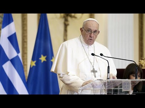 زيارة تاريخية إلى اليونان.. البابا فرنسيس ينتقد الأنانية القومية في أوروبا حيال الهجرة