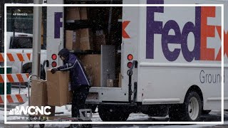FedEx discusses holiday shipping rush