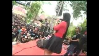 preview picture of video 'Cinta Abadi -- Monata Live In Misik 2014'