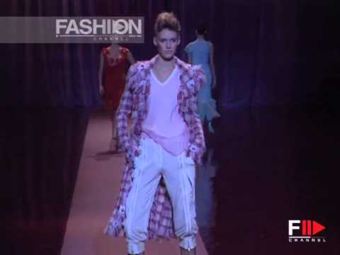 "Emanuel Ungaro" Autumn Winter 2004 2005 Paris 2 of 3 Pret a Porter by FashionChannel
