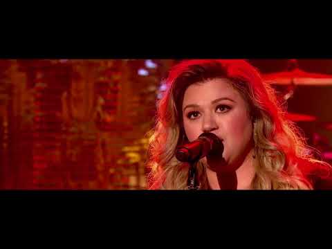 Kelly Clarkson Love So Soft Live on The Graham Norton Show 10-11-17