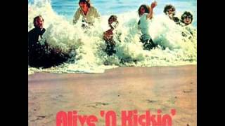 Alive And Kicking - Tighter, Tighter (1970)