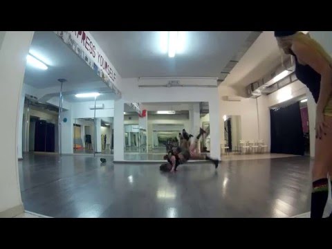 DHQ BOMBOM (Japan) & DHQ ALEVANILLE (Italy) - HEADTOP FREESTYLE