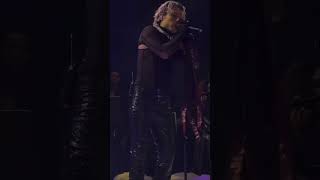 Che vuoi che sia… 🌹 #irama #iramalive #iramaconcerto #iramachevuoichesia #chevuoichesia #musica