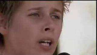 Alex Parks - Everybody Hurts (rehearsal)