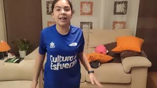 Haciendo gimnasia con los profes del cole