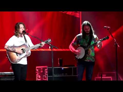 With A Vamp In The Middle - Billy Strings