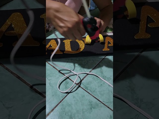 Vídeo relacionado con Pancarta Personalizada con Foto, Logo y Textos | Carteles Personalizados en Lona para Fiesta Cumpleaños, Graduacion, Feliz Navidad, Boda | Banner Personalizado en 20 Medidas (150x100cm)