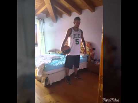 "Basketball dunk" VinesFunny video (Kaos)