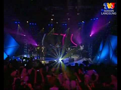 Liyana Jasmay - Aku Jatuh Cinta (MTV @ Muzik25)