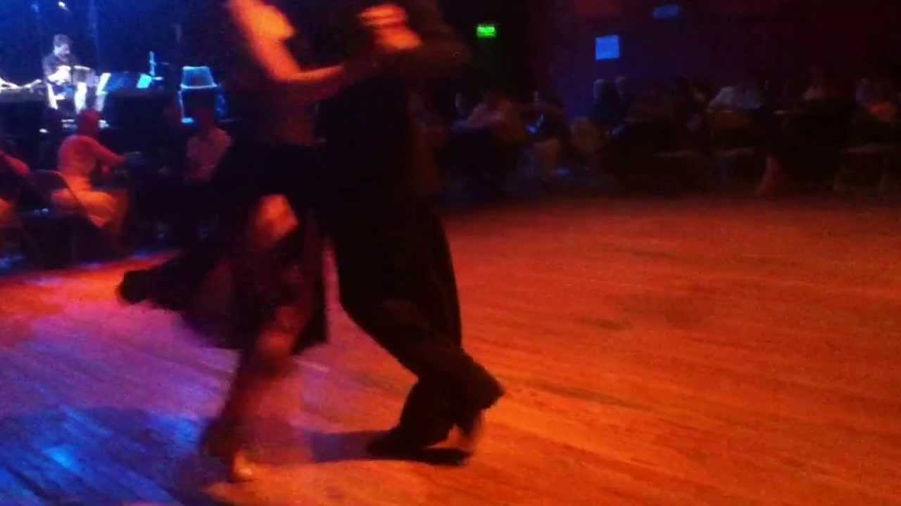 Fátima Vitale y Cristian Correa, milonga
