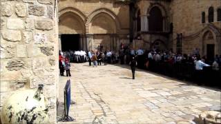preview picture of video 'Orthodoxer Ostersamstag 2012 in Jerusalem (14. April): Auf dem Weg zum Heiligen Feuer'