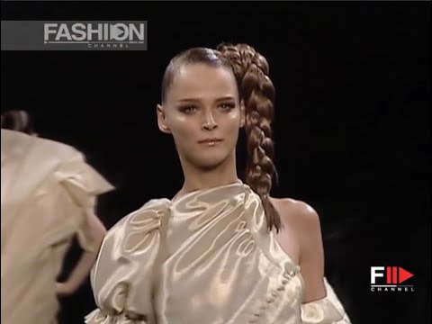 VIKTOR&ROLF Full Show Spring Summer 2006 Paris by Fashion Channel