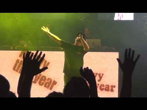 Chinese Man feat Taïwan Mc at Summer Vibration festival - 24 JUILL 2015