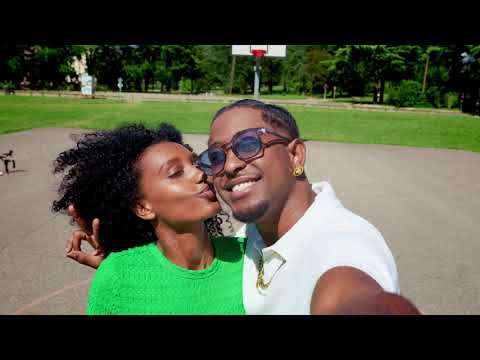 WEISLEY - PAS NORMAL (CLIP OFFICIEL)