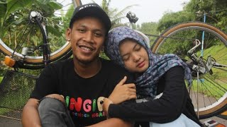 Download lagu SAD STORY || BREAKING UP IN THE MIDDLE OF THE ROAD (SHORT FILM #CINGIRE) mp3