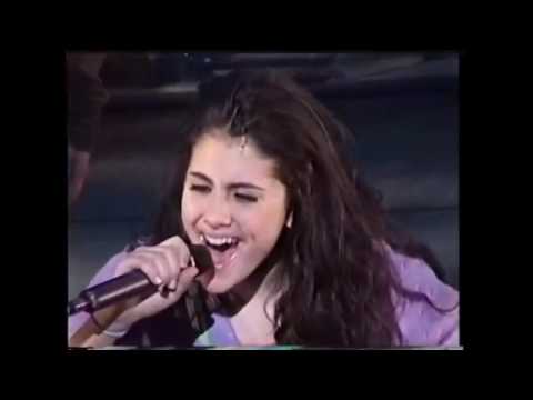 download lagu mp3 mp4 Ariana Grande Early, download lagu Ariana Grande Early gratis, unduh video klip Ariana Grande Early
