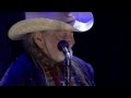 Willie and Lukas Nelson - Just Breathe (Live at Farm Aid 2012)