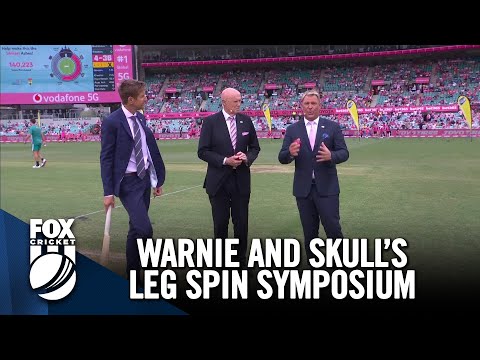 A leg spin bowling masterclass from Shane Warne and Kerry O'Keeffe | FOX Cricket | The Ashes